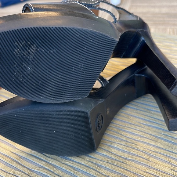 Michael Kors platform heels - Picture 6 of 6